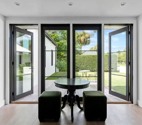 Puerta batiente de vidrio negro personalizado con aislamiento térmico y aleación de aluminio con recubrimiento en polvo
