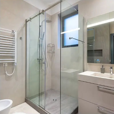 Modelos modernos personalizados Baño inodoro de vidrio templado ducha sin marco sistemas de puertas corredizas suaves cerradas