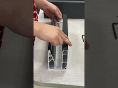 Instalación de vidrio en el canal U de aluminio